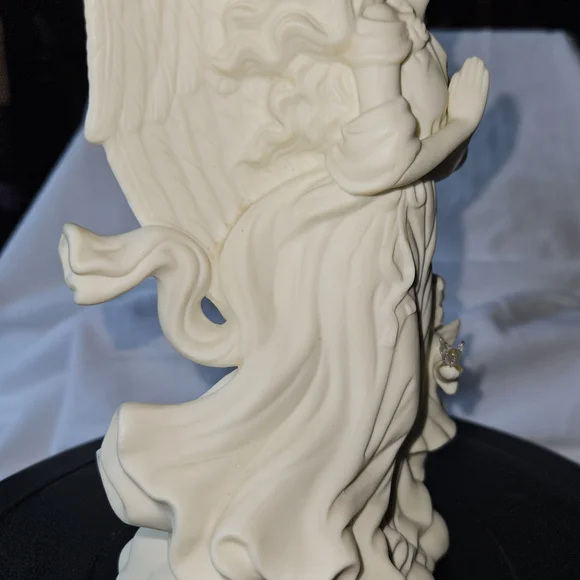 Angel of Hope Figurine - Picture 3 of 4
